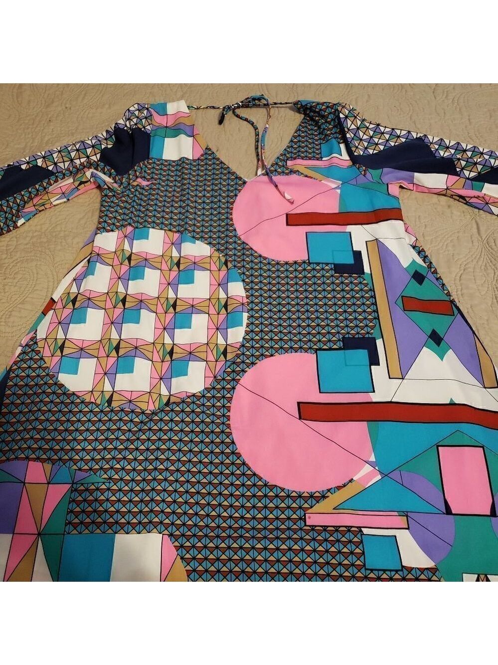Bright Geometric Print Slit Sleeve Dress - Picture 3 of 12